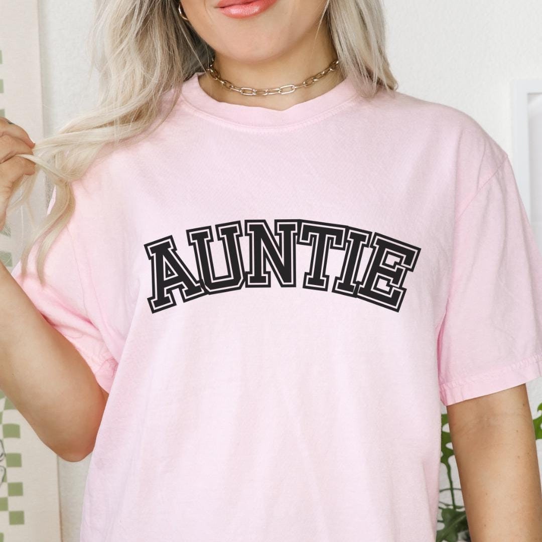 Personalized Cool Auntie Club Shirt Retro T-Shirt Pregnancy Reveal Gift For Aunt To Be Custom Baby Shower Sister College Style von CincerelyYoursShop