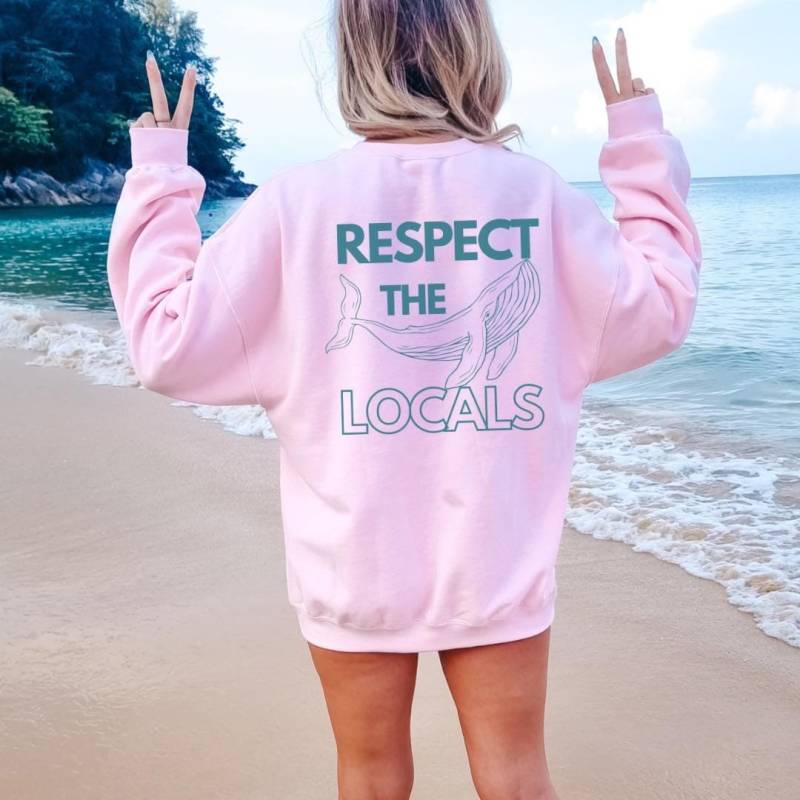 Respect The Locals Oversized Retro Whale-Shirt Summer Back Print 90S Aesthetic Gift Ocean Y2K Fish Hoodie Pocket Sea Life Girl Boy von CincerelyYoursShop