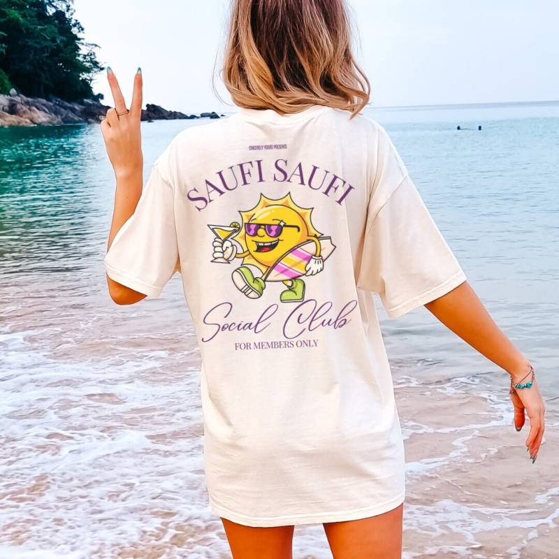 Saufi Social Club Cocktail Party Shirt Malle 2024 Oversized Back Print Mallorca Urlaub Group Jga Girls-Trip Mädelsausflug Personalized von CincerelyYoursShop