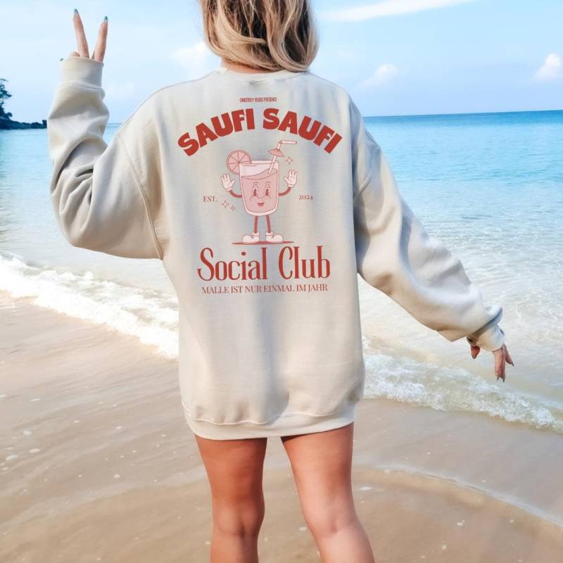 Saufi Social Club Cocktail Party Shirt Malle 2024 Oversized Back Print Mallorca Urlaub Group Jga Girls-Trip Mädelsausflug Personalized von CincerelyYoursShop