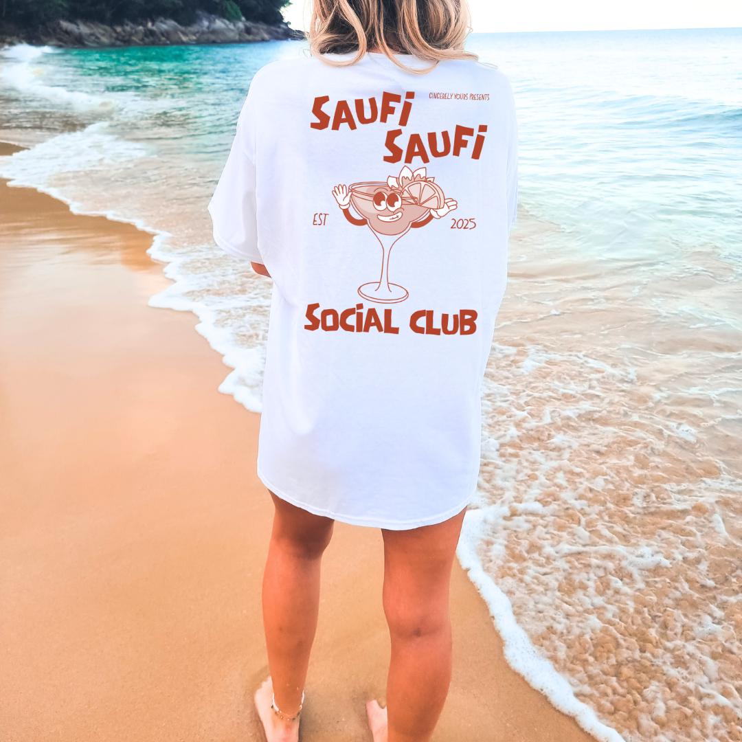 Saufi Social Club Cocktail Party Shirt Malle 2025 Oversized Back Print Mallorca Urlaub Group Jga Girls-Trip Mädelsausflug Personalized Saufi Social Club Cocktail Party Shirt Malle 2025 Oversized Back Print Mallorca Urlaub Group Jga Girls-Trip Mädelsausflug Personalized von CincerelyYoursShop