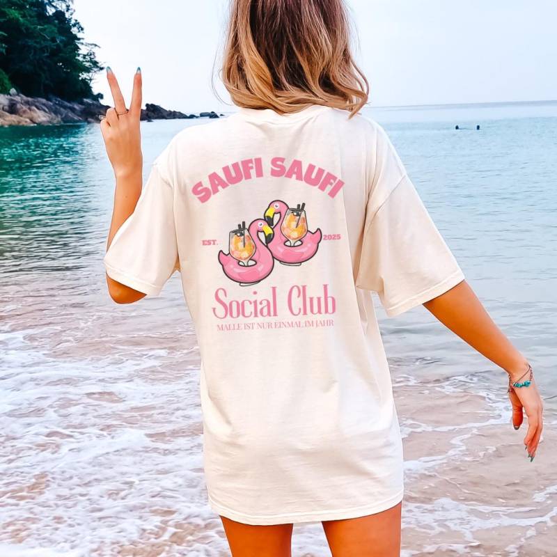 Saufi Social Club Flamingo Aperol Spritz Party Shirt Malle 2025 Unisex Back Print Mallorca Holiday Group Jga Girls Trip Personalized von CincerelyYoursShop