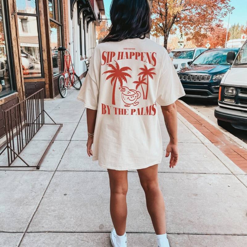 Sip Happens By The Palms Retro Coffee Mug Shirt Lover Palm T-Shirt Funny Quote Student Gift 90 Graphic Tshirt Back Print Y2K Vacation von CincerelyYoursShop