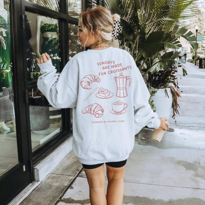 Sundays Are Made For Croissants Retro Coffee Back Print Croissant Lover Food Gift 90S Graphic Sweater Student Pocket Foodie Y2K Sweets von CincerelyYoursShop