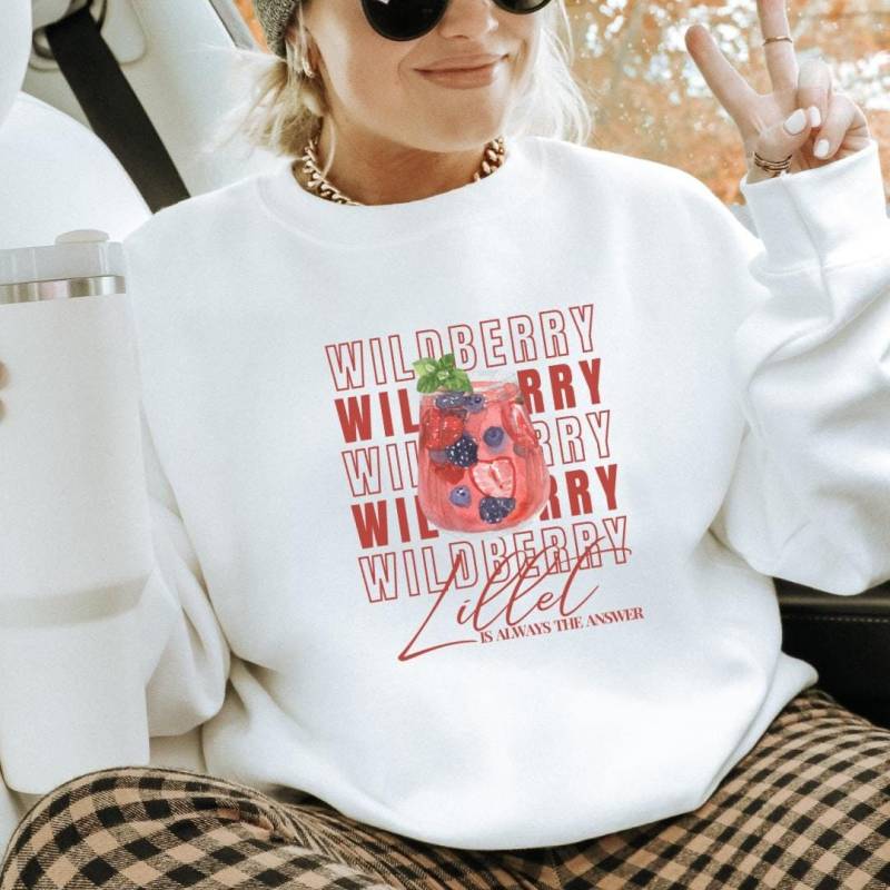 Wildberry Is Always The Answer Retro Party Sweatshirt Girls Trip Aperitifo Shirt Funny Mallorca Alcohol Gift Jga Best Friend Cocktail 90S von CincerelyYoursShop