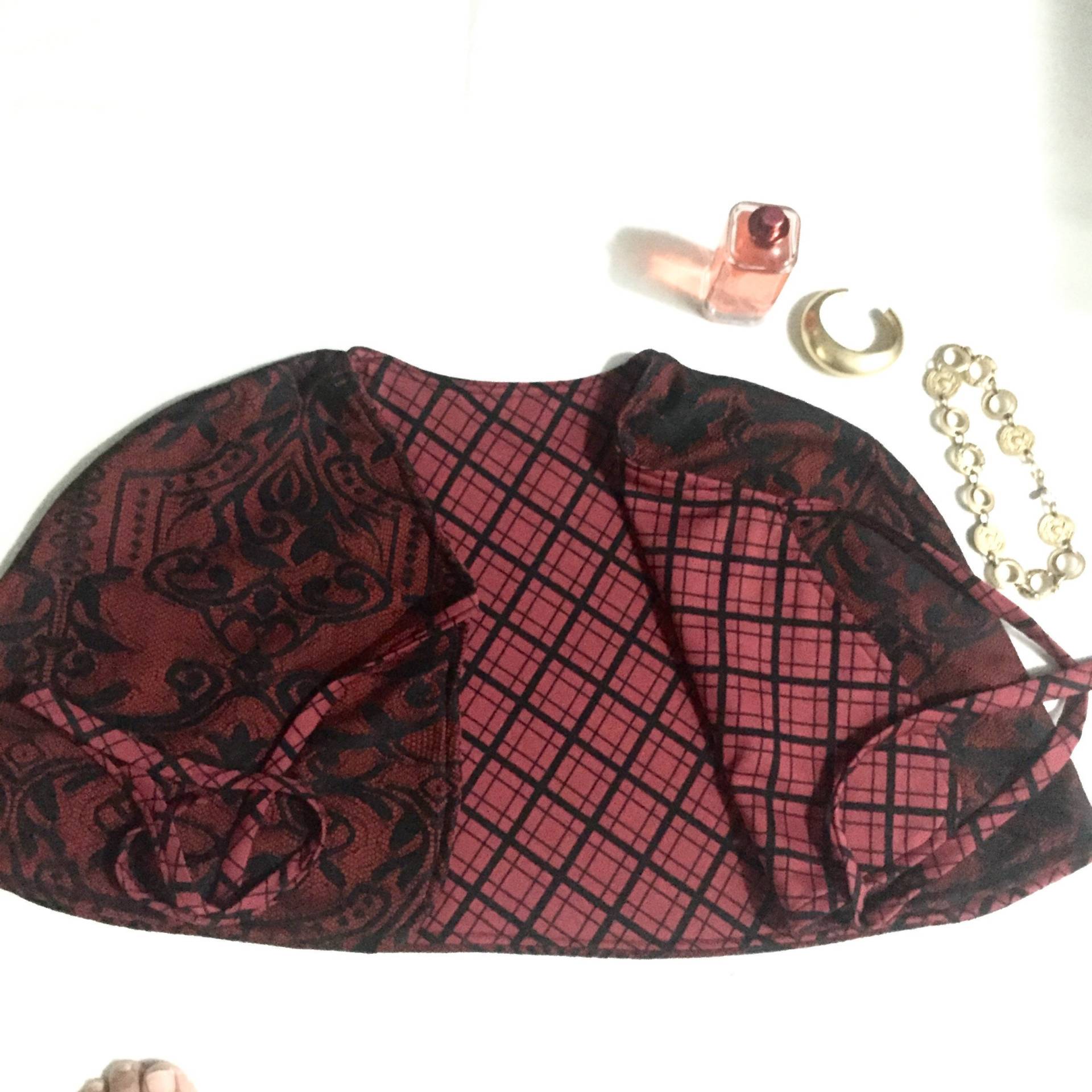 Reversible Lace Capelet - Weinrot & Schwarz Formelle Verpackung von CindyMaryCollections