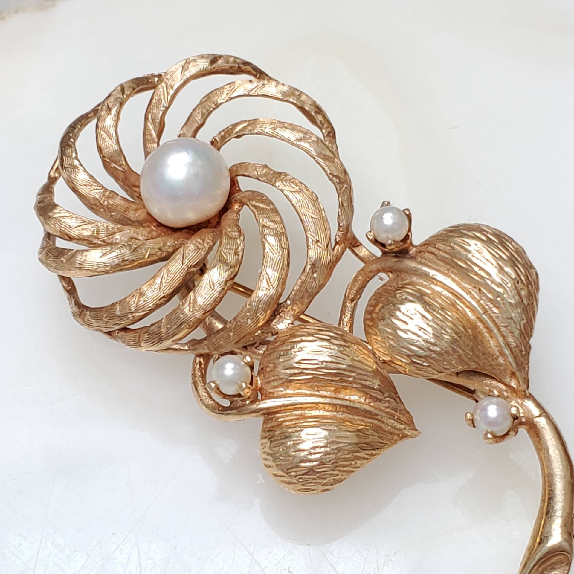 Atemberaubend Vintage 14K Gelbgold Perlen Blume Brosche von CindysAntiqueBtq