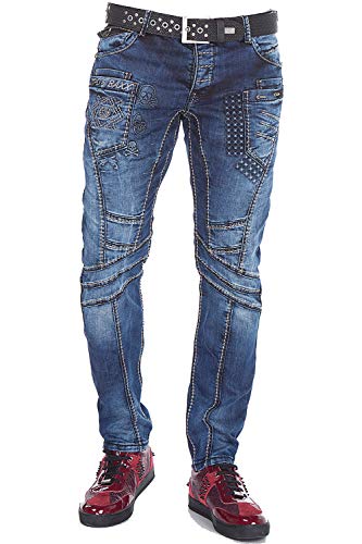 Cipo & Baxx Herren Jeans Hose Kontrastnähten Modisch Straight Fit 3D Totenköpfe Ausgefallene Jeans Hose W30 L32 Darkblue von Cipo & Baxx