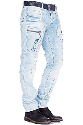 Cipo & Baxx Herren Straight Denim Jeans Biker Hose Logo-Strickerei Dicke Naht Freizeit Pants Hellblau W29 L32 von Cipo & Baxx