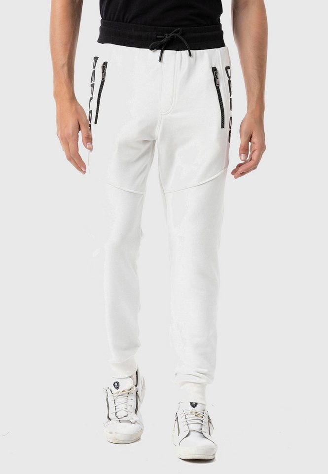 Cipo & Baxx Jogginghose HOMEWEAR mit dezenten Print an den Beinen von Cipo & Baxx