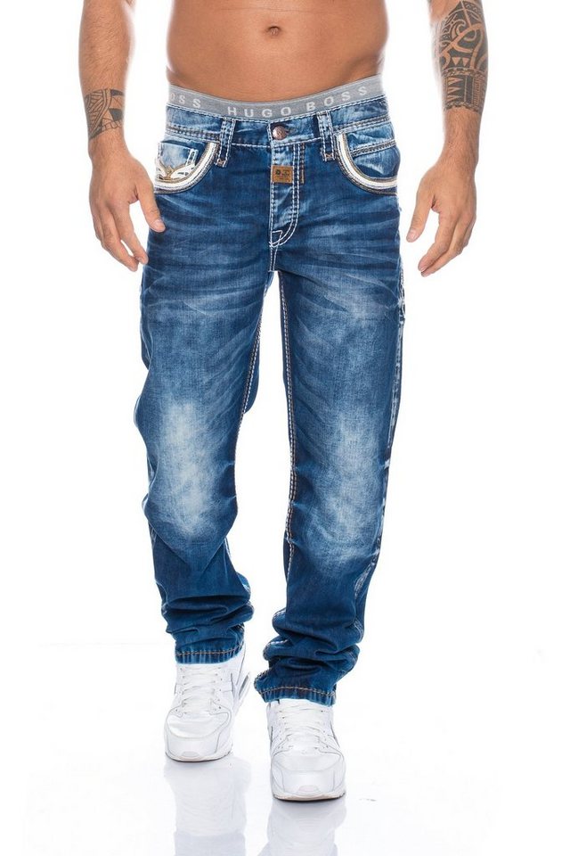 Cipo & Baxx Regular-fit-Jeans Herren Jeans Hose mit aufwendigen Verzierungen Extravagante Details mit eleganter Farbwahl von Cipo & Baxx