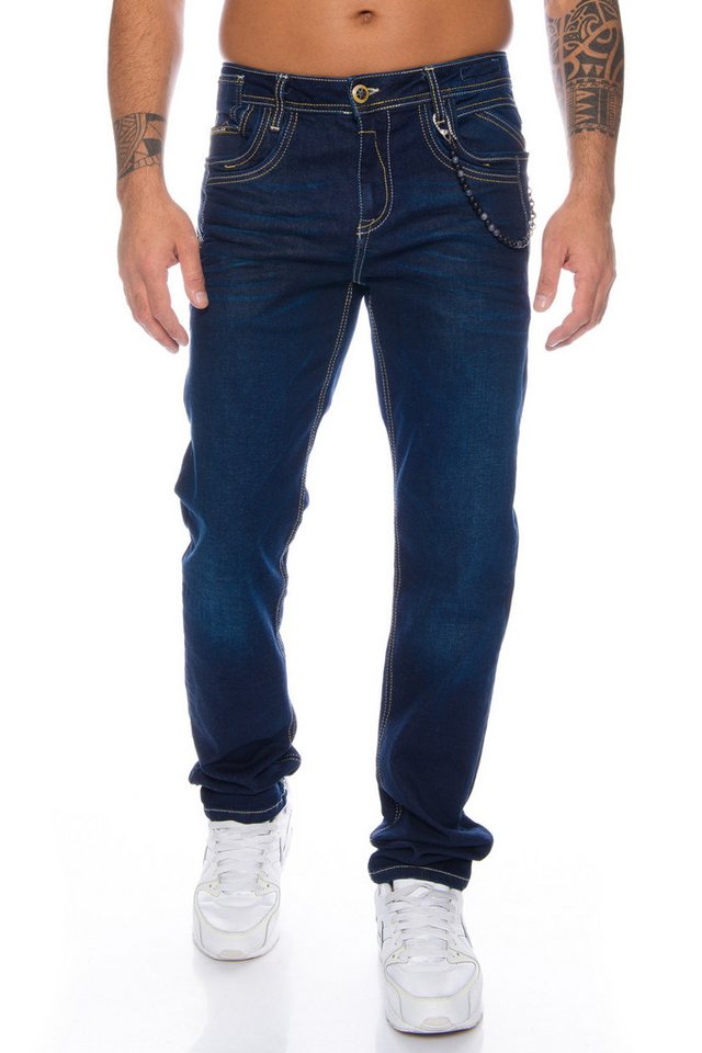 Cipo & Baxx Regular-fit-Jeans Herren Jeans Hose mit stylischem Design und Accessoire Kette Dezente Kontrastnähte und hochwertiger Tragekomfort von Cipo & Baxx