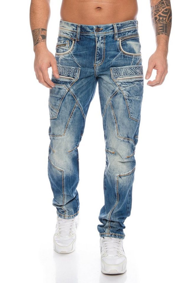 Cipo & Baxx Slim-fit-Jeans Herren Jeans Hose mit ausgefallenem Labeldesign und dicken Ziernähten 3D Labelbranding und dicke Kontrastnähte von Cipo & Baxx