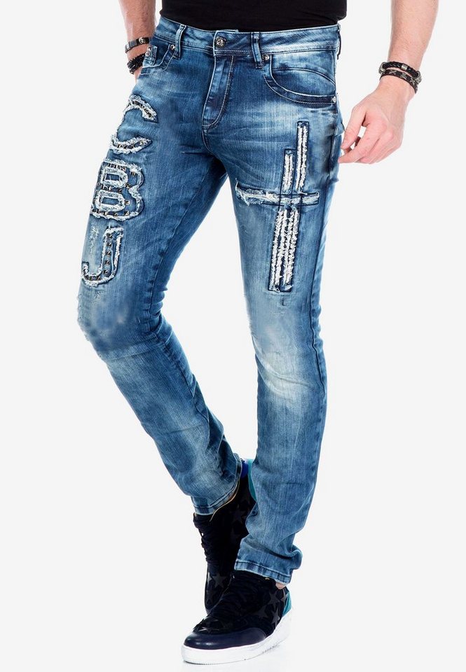 Cipo & Baxx Slim-fit-Jeans mit Nieten und Aufnäher in Straight Fit von Cipo & Baxx