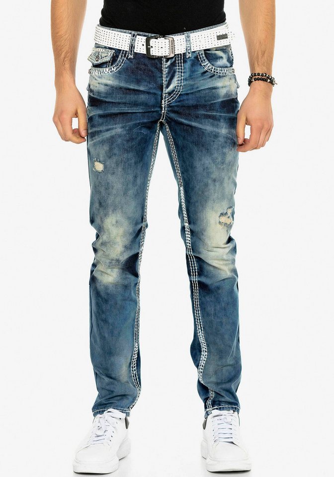 Cipo & Baxx Straight-Jeans mit Destroyed Effekt und vielen Details von Cipo & Baxx