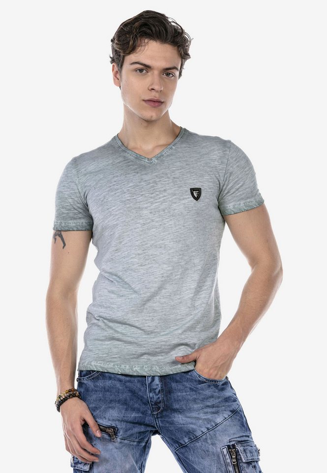 Cipo & Baxx T-Shirt T-Shirt mit kleinem Logo-Patch von Cipo & Baxx