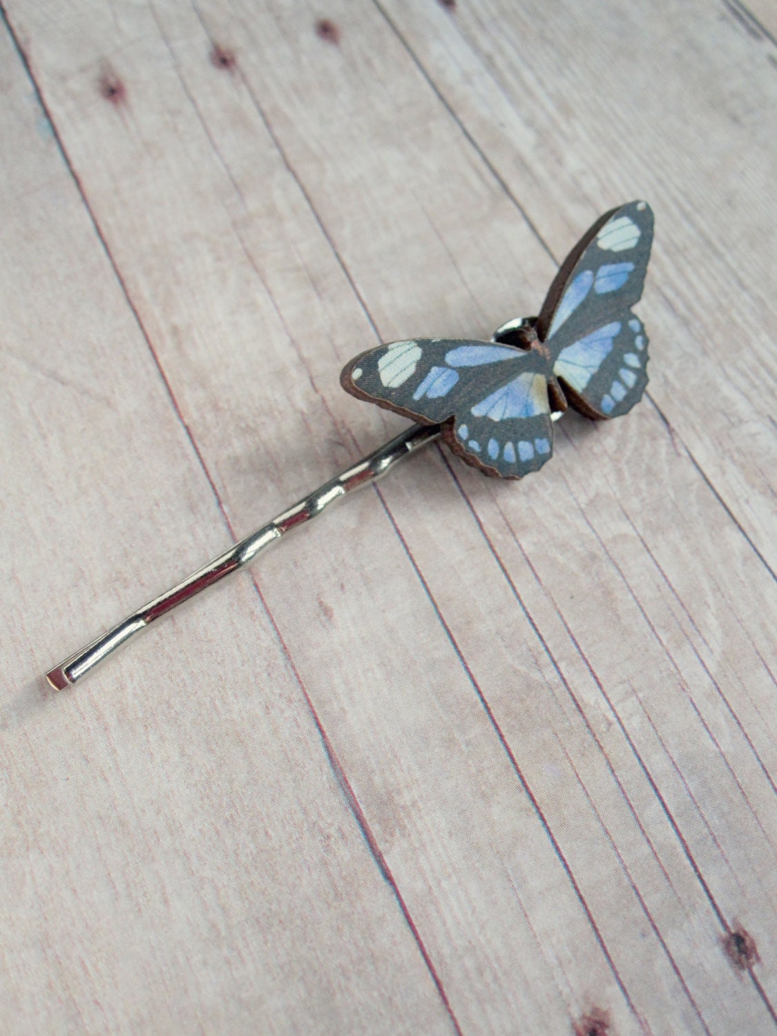 Blaue Schmetterlings-Bobby-Anstecknadel von CircaAD