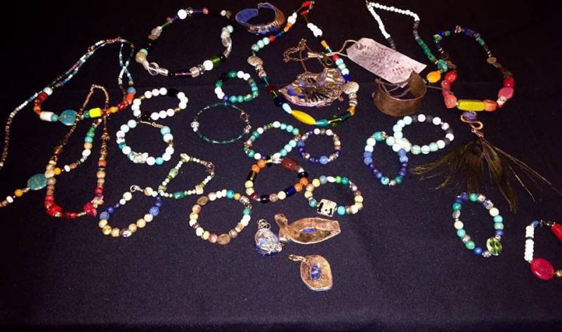 Benutzerdefinierte Hand Perlen Mit Kupfer Und Stein Schmuck Benutzerdefinierte Hand Perlen Mit Kupfer Und Stein Schmuck von CircaByDesign