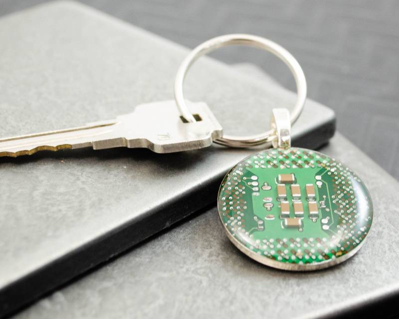Grün Platine Schlüsselanhänger, Tragbare Technologie, Computer Engineer Geschenk, Industrial Chic, Science Techie Geek Geschenk von CircuitBreakerLabs