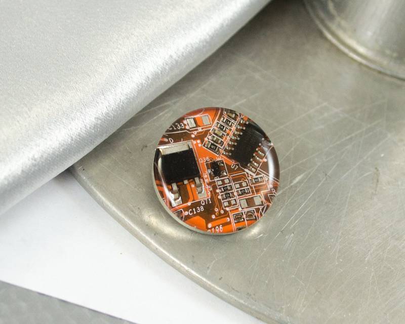 Platine Platine, Computer Pin, Geschenk von CircuitBreakerLabs