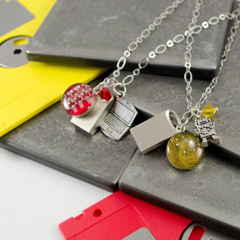 Usb-stick Platine Cluster Halskette Datenspeicher Halskette, Computer Programmierer, Geek, Roboter Geschenk Für Sie von CircuitBreakerLabs