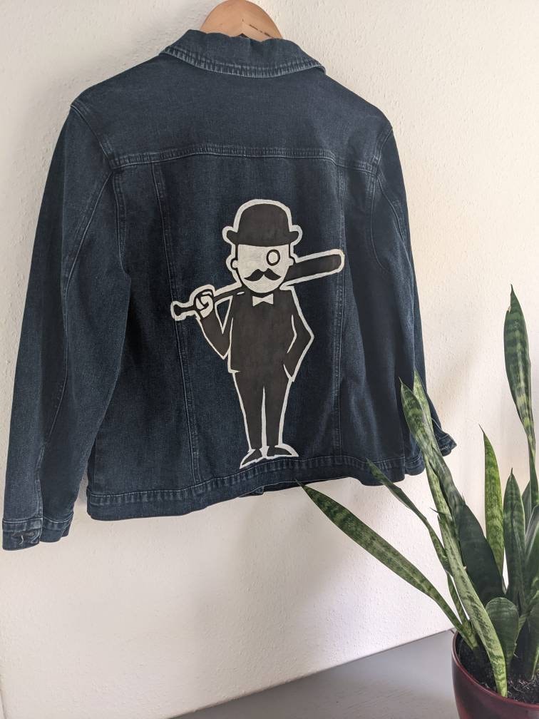 Bemalte Jeansjacke - Riot Punk Rebell Upcycling Gr. 46 von SarahMarkiel