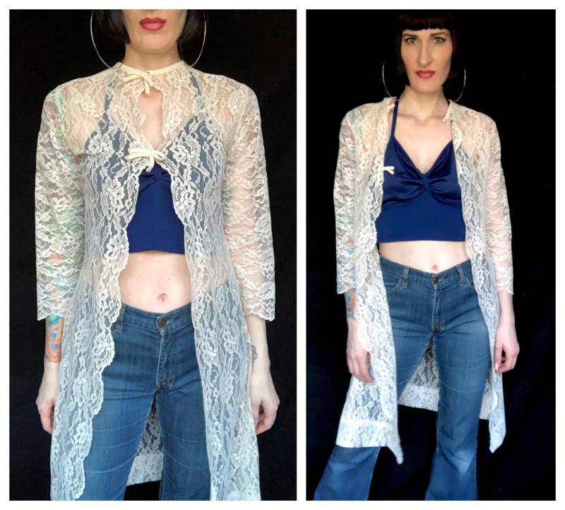 Vintage 60Er 70Er Creme Spitze + Rayon Crepe Duster Jacke/Kleid Bluse - Größe Small Medium von CircusCatVintage