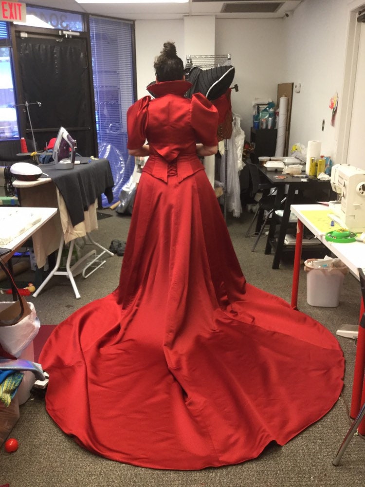 Red Queen Brautkleid Red Queen Brautkleid von CirqueDesignz