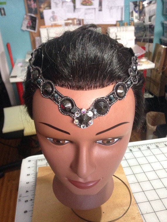 Schwarzen Cirque Custome Kopfstück von CirqueDesignz