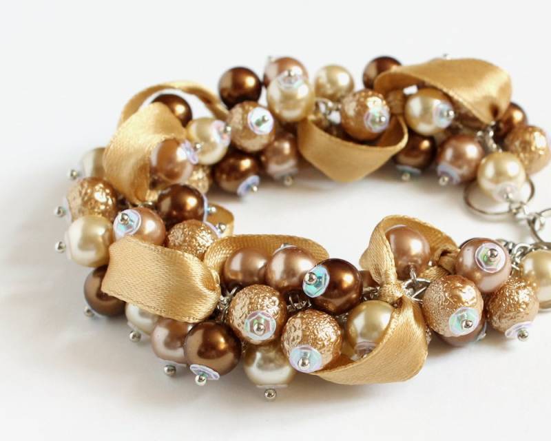 Braun Khaki Cluster Armband Und Ohrringe Set Braun Khaki Cluster Armband Und Ohrringe Set von CissyPixie