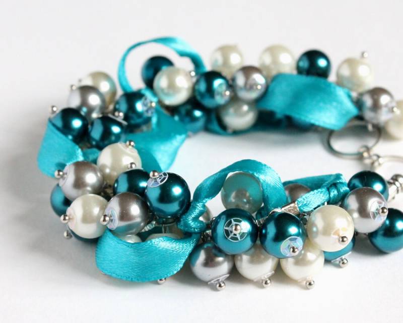Cerulean Blue Cluster Armband Und Ohrringe Set Cerulean Blue Cluster Armband Und Ohrringe Set von CissyPixie