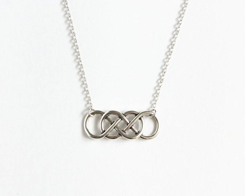 Doppel Infinity Halskette Doppel Infinity Halskette von CissyPixie