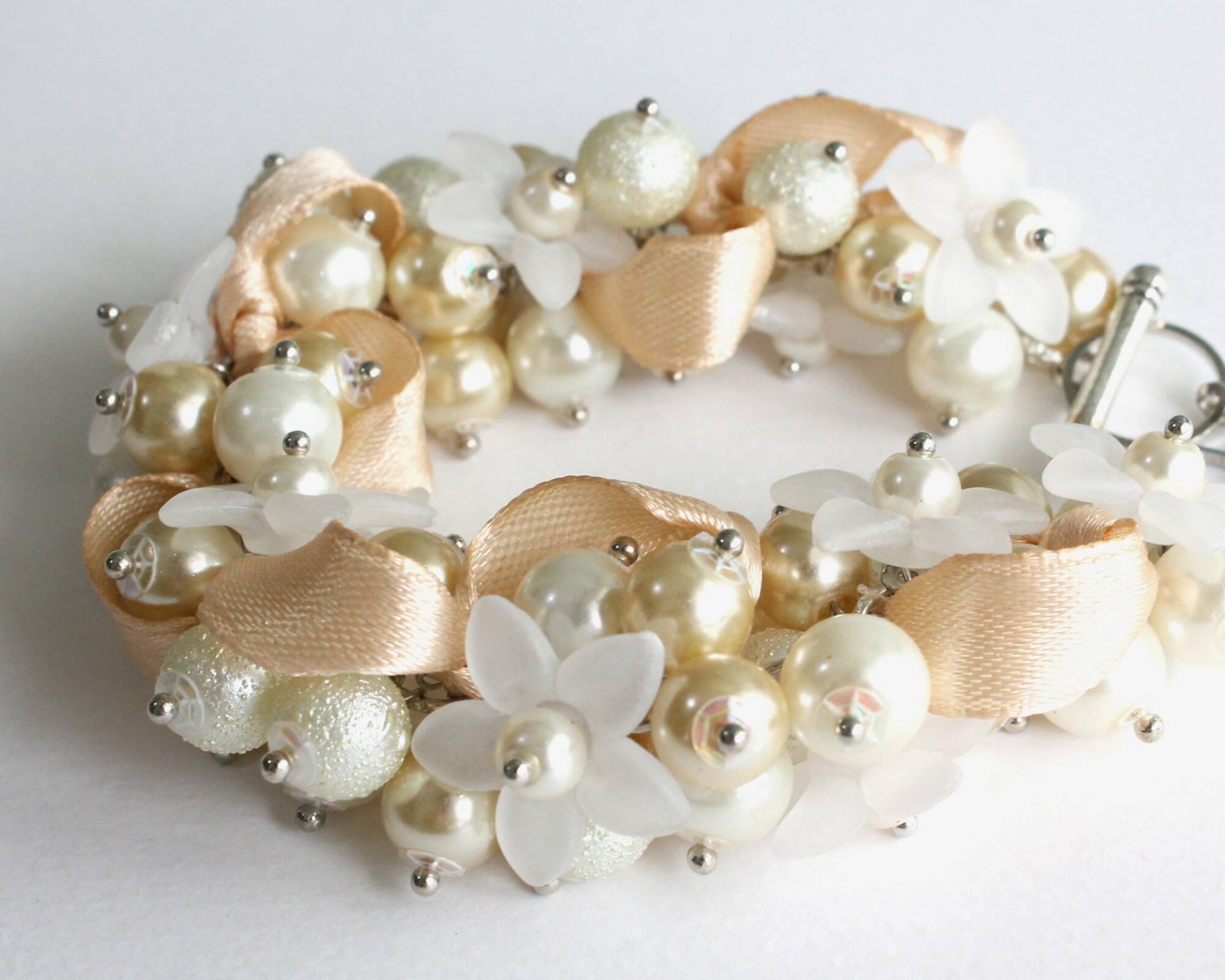 Elfenbein Weiße Blume Cluster Armband Und Ohrringe Set Elfenbein Weiße Blume Cluster Armband Und Ohrringe Set von CissyPixie
