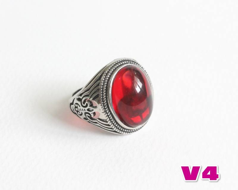 Hook's Red Stone Ring | Oval V3 Und V4 von CissyPixie