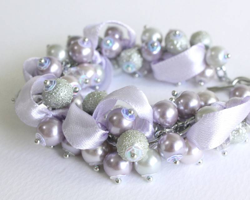 Lila Und Hellgraues Cluster Armband Ohrringe Set von CissyPixie