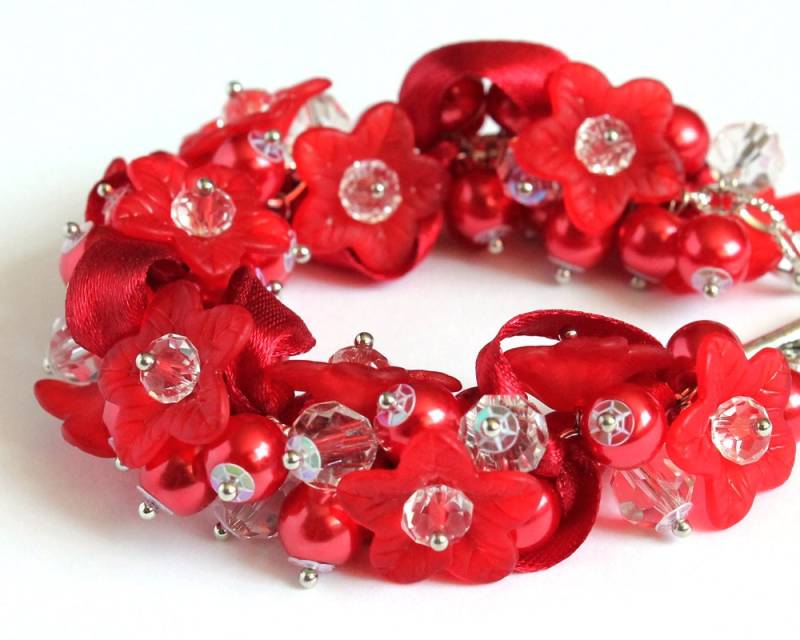 Rote Blume Brautjungfer Cluster Armband Und Ohrringe Set Rote Blume Brautjungfer Cluster Armband Und Ohrringe Set von CissyPixie