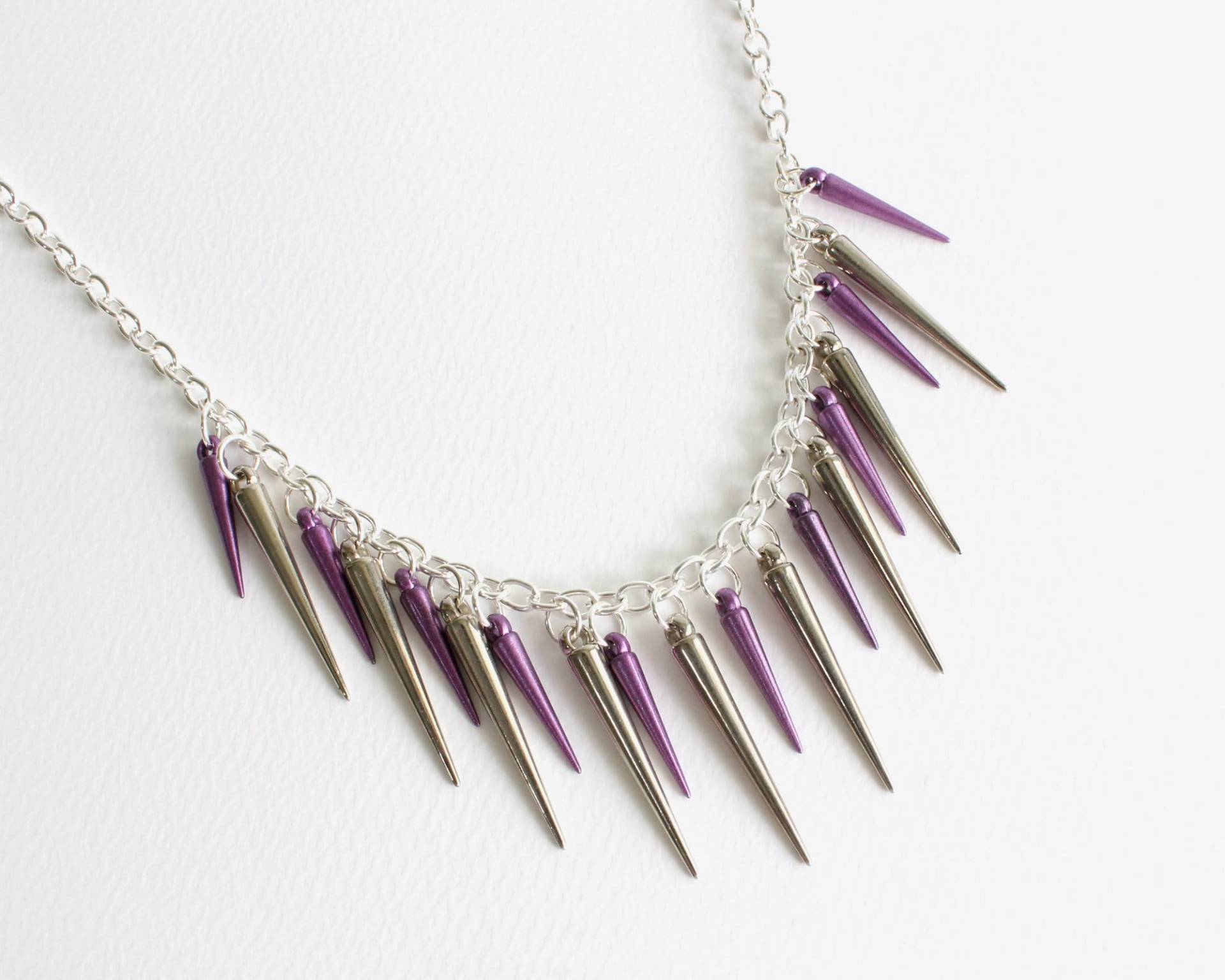Spiky Lange Halskette | 2 Farben Zur Auswahl Spiky Lange Halskette | 2 Farben Zur Auswahl von CissyPixie