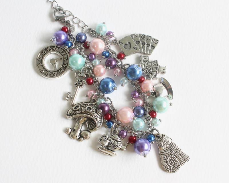 Wunderland Armband Aus Edelstahl Mit Kette Wunderland Armband Aus Edelstahl Mit Kette von CissyPixie