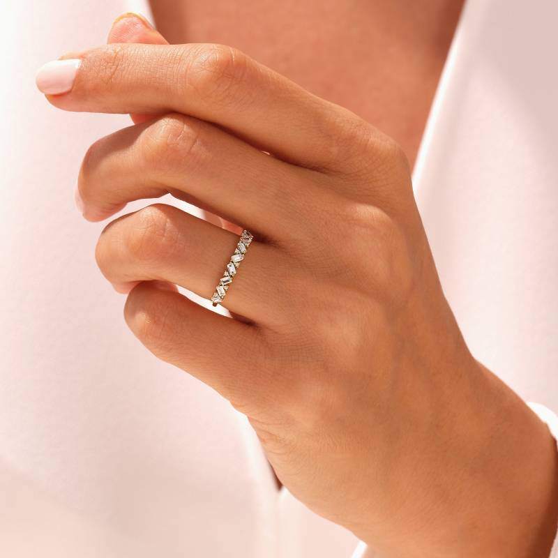 Diamant Cluster Ehering/Stapel Für Frauen Eleganter Stapelring Halber Eternity Ring Im Baguetteschliff von CittaliFineJewelry