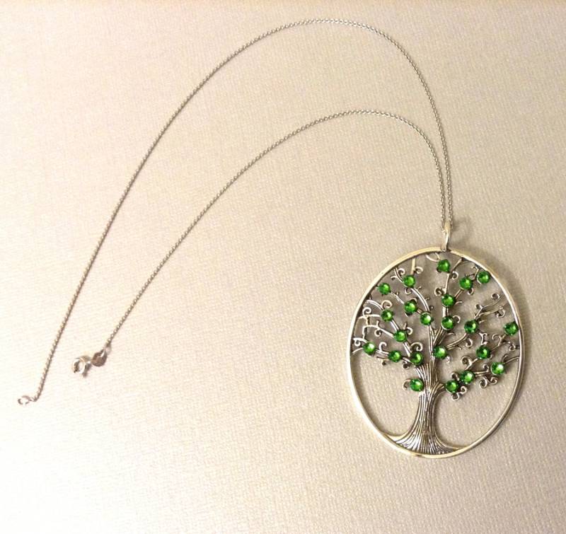 Lebensbaum Halskette Mit Grünen | Peridot Swarovski Kristallen von CityofJewelz