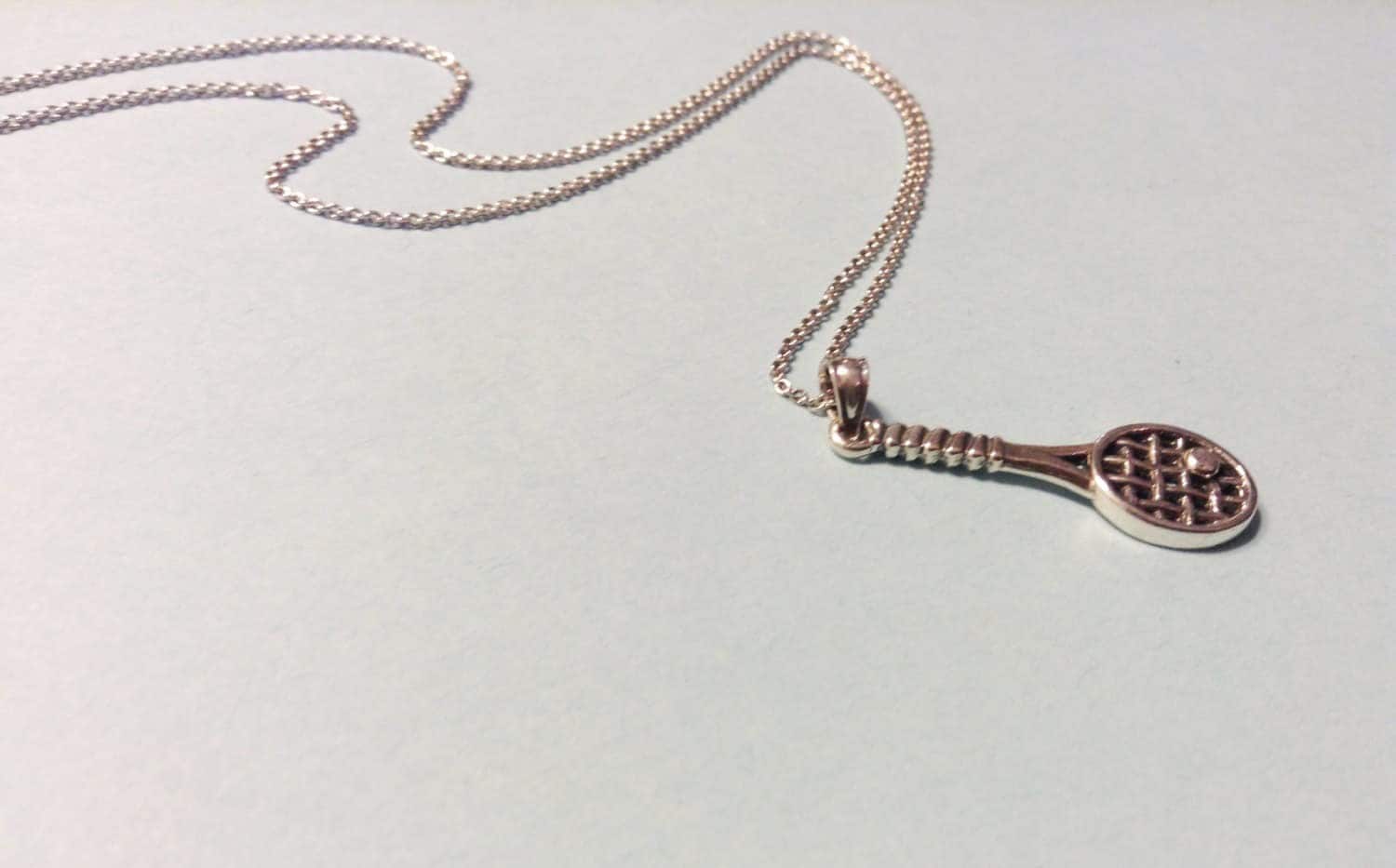 Tennisschläger Halskette in Sterling Silber von CityofJewelz