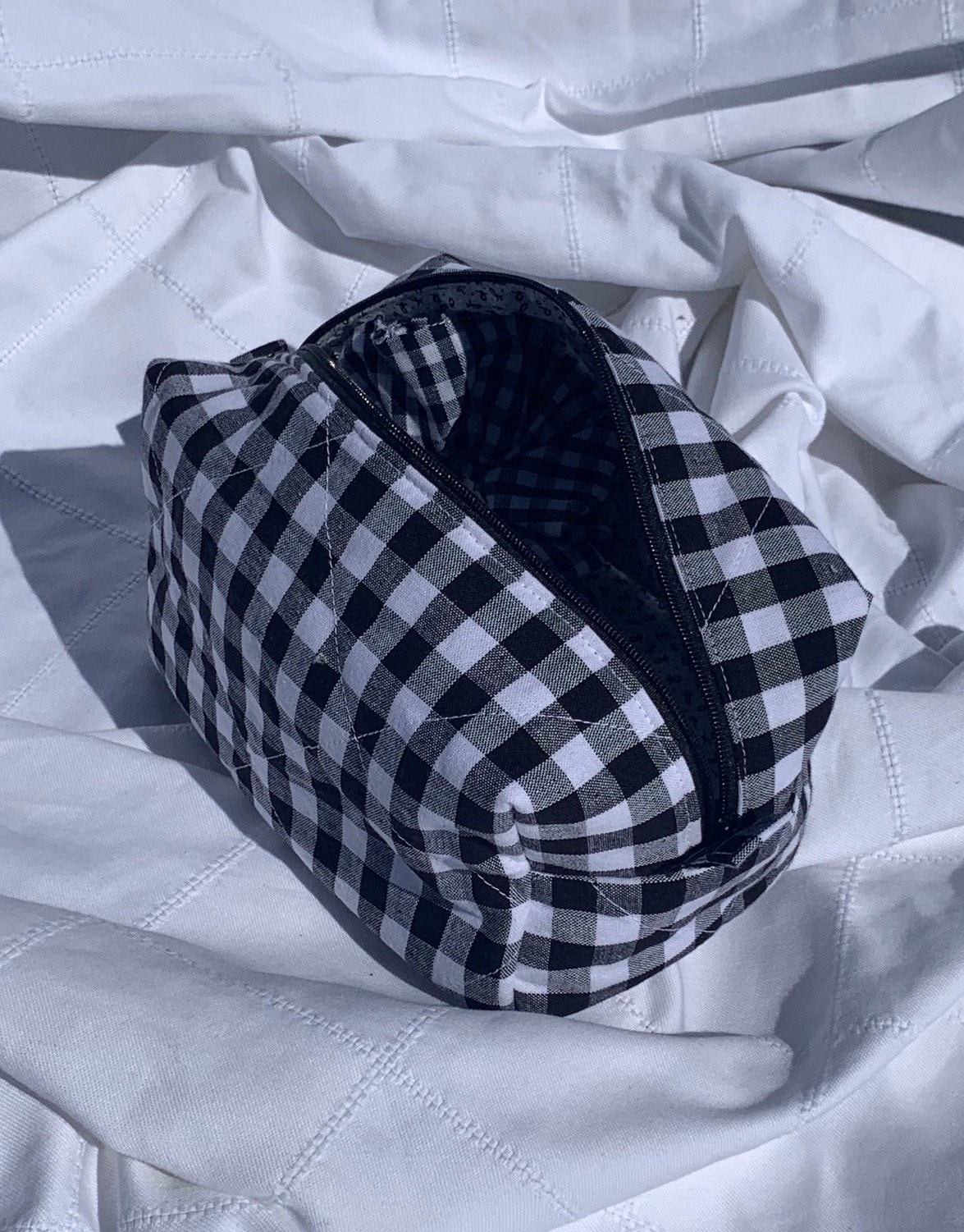 Black & White Schminktasche Vichy Karo - Handgemachte Aus Kulturtasche Kosmetiktasche von ClaireAccessoires