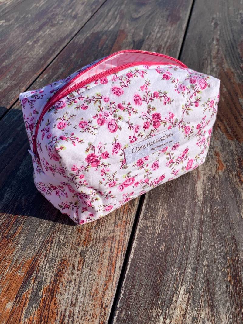 Rosa Blumen Schminktäschchen Mit Vichy Karo Futter - Etui & Haartasche Kosmetiktasche Kulturtasche Geldbörse von ClaireAccessoires