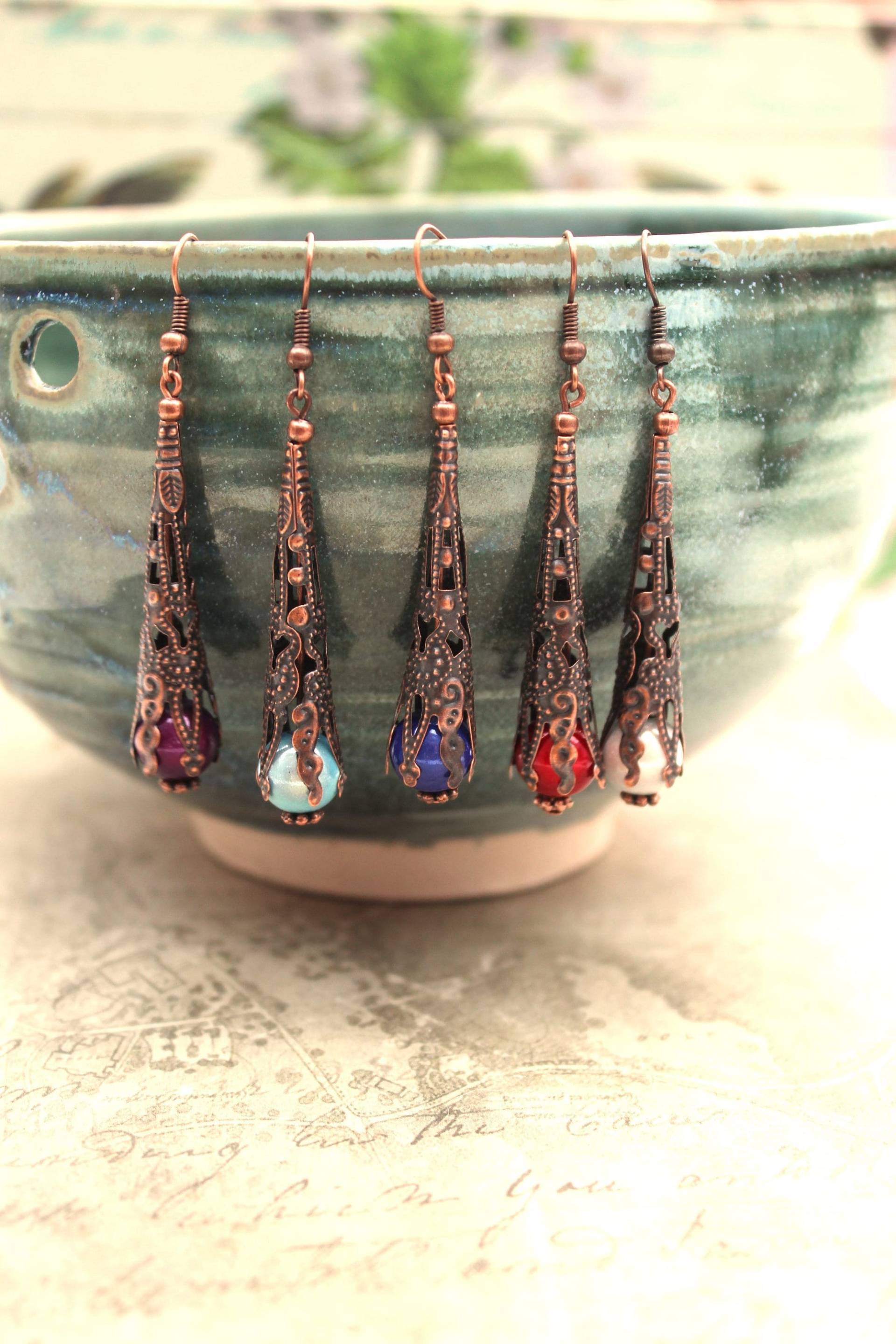 Bunte Kupferdraht Ohrringe - Handgemachte Perlen Schmuck von ClaireElizabeths
