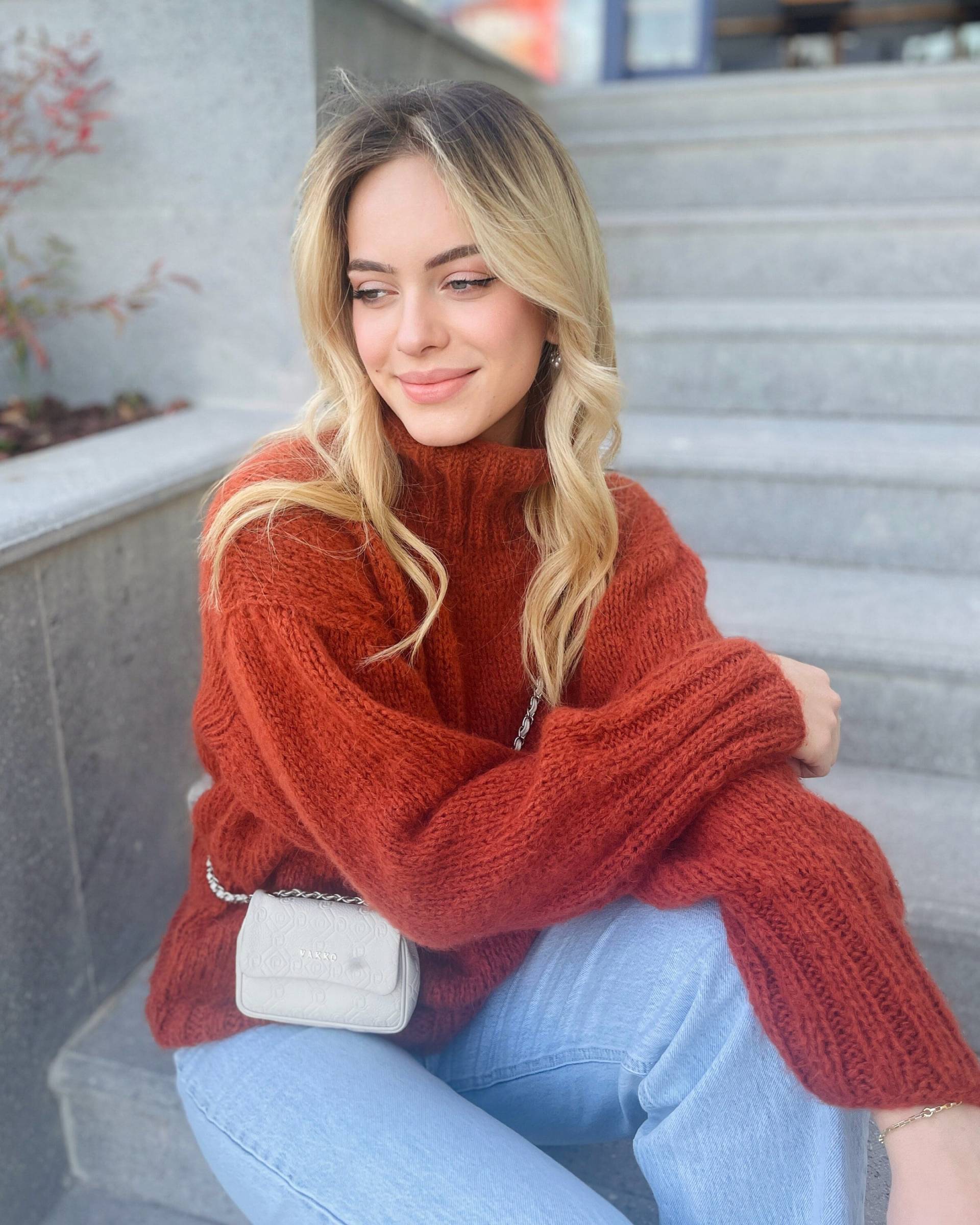 Mohair Pullover Damen, Terrakotta Rollkragenpullover, Gebrannter Orange Pullover, Handgestrickter von ClaraandFelix