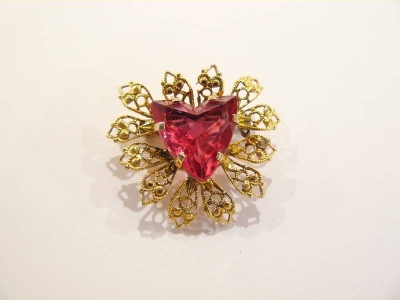 Schöne Vtg Petit Öffnen Gesichert Himbeer-Schild-Förmigen Strass Brosche/Pin von ClarabellesCloset