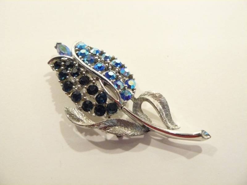 Wunderschöne Vintage Lisner Strass Figural Tulip Brosche/Pin von ClarabellesCloset
