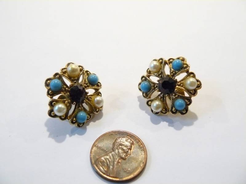 Wunderschöne Vintage Weiss Strass & Faux Perlen Und Türkis-Gold-Ton-Ohrclips von ClarabellesCloset