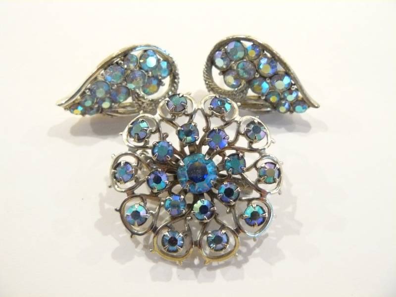 Wunderschöne Vtg Ab Strass Brosche Und Coro Ohrclips Wunderschöne Vtg Ab Strass Brosche Und Coro Ohrclips von ClarabellesCloset