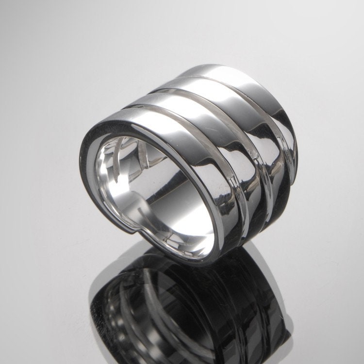 Ring „Rims" Handgefertigt Aus Recyceltem 925 Silber von KathisSilberschmuck